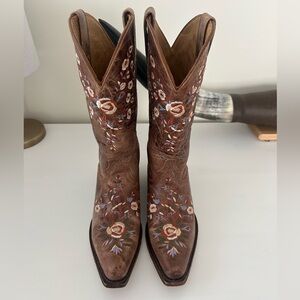 Shyanne floral cowboy boots